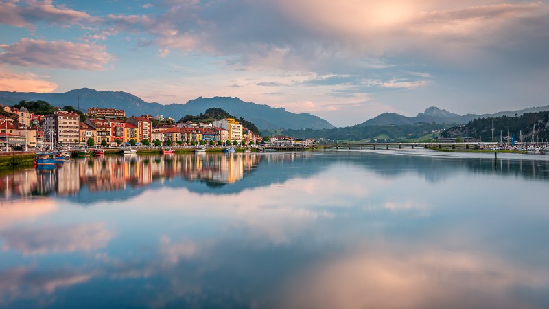 #Bing_Wallpaper理想的世界！里瓦德塞利亚，阿斯图里亚斯，西班牙 (© Agnieszka Glowala/Getty Images)4K