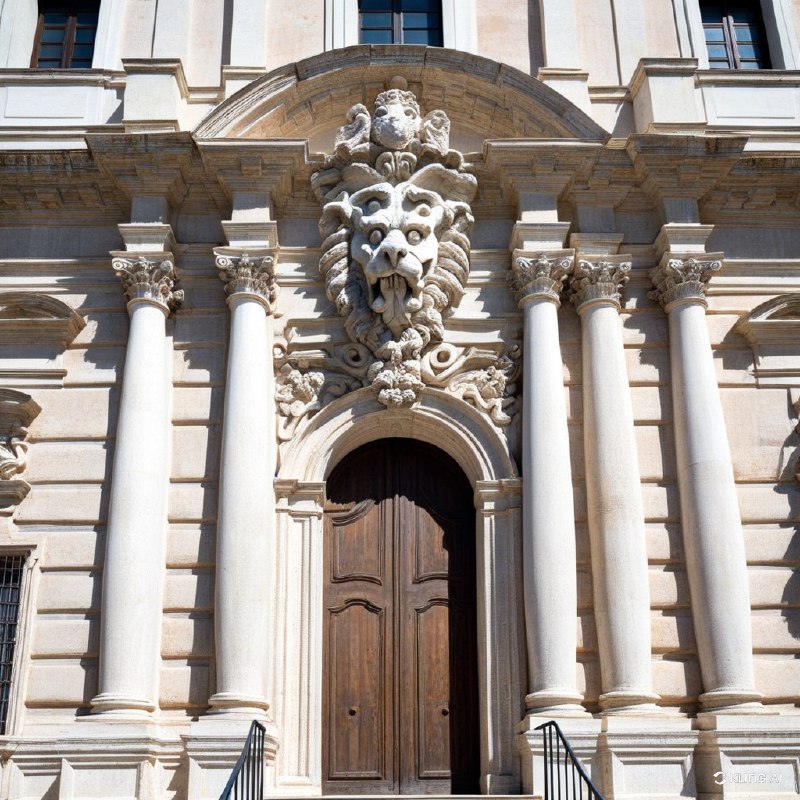 "巴洛克宫殿外墙，怪诞面具，华丽拱门，石材细节，神秘氛围，意大利罗马，晴天，高对比度阴影，历史建筑""巴洛克宫殿外墙，怪诞面具，华丽拱门，石材细节，神秘氛围，意大利罗马，晴天，高对比度阴影，历史建筑"