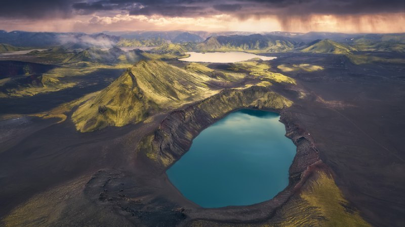 🖼 一抹蓝色#Bing_Wallpaper一抹蓝色赫瑙萨波鲁尔火山口, 菲亚拉巴克自然保护区, 兰德曼纳劳加尔, 冰岛 (© Juan Maria Coy Vergara/Getty Images)4K | 1080P