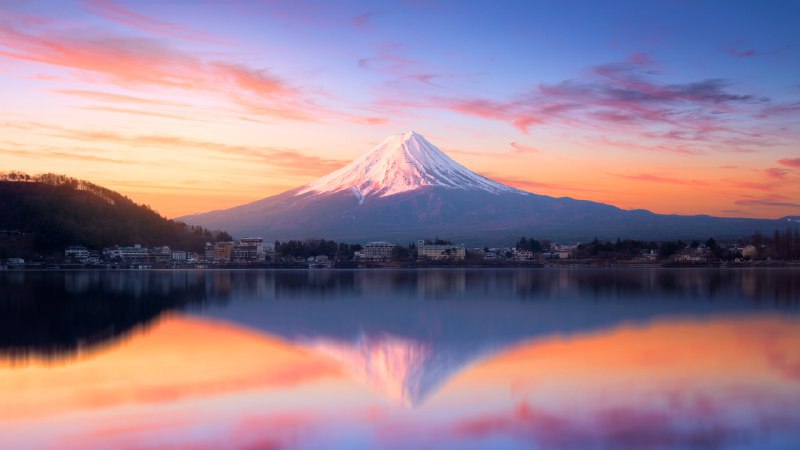 #Bing_Wallpaper清晨的美好精致日出时分的富士山, 河口湖, 日本 (© Twenty47studio/Getty Images)4K
