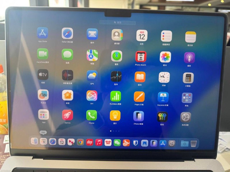 #macOS26 在macOS 26 beta 中，可以通过不修改SIP保护的系统文件来恢复原先的启动台打开终端执行下面的命令①新建特性文件夹sudo mkdir -p /Library/Preferences/FeatureFlags/Domain②新建配置文件，启用老版的Launch Padsudo defaults write /Library/Preferences/FeatureFlags/Domain/SpotlightUI.plist SpotlightPlus -dict Enabled -bool false之后重启电脑即可如果发生异常可能需要重置启动台的设置（该操作会抹掉之前保存的图标位置信息）defaults write com.apple.dock ResetLaunchPad -bool true之后再尝试上面两条指令恢复本条消息来自尝鲜派志愿者 @DTPOI 加入尝鲜派群组：@ibetame